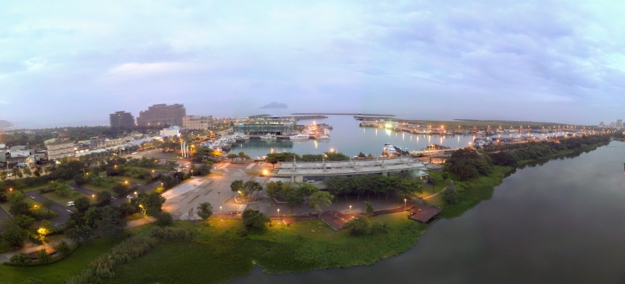 「蘭博-烏石港驛站」全景