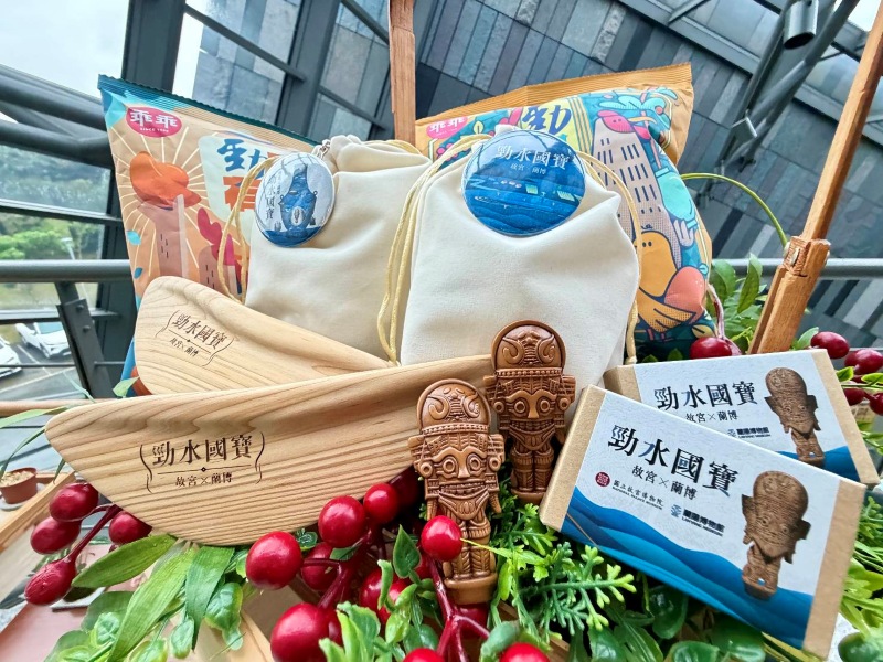 「勁水國寶：故宮X蘭博特展」推出多款文創精品