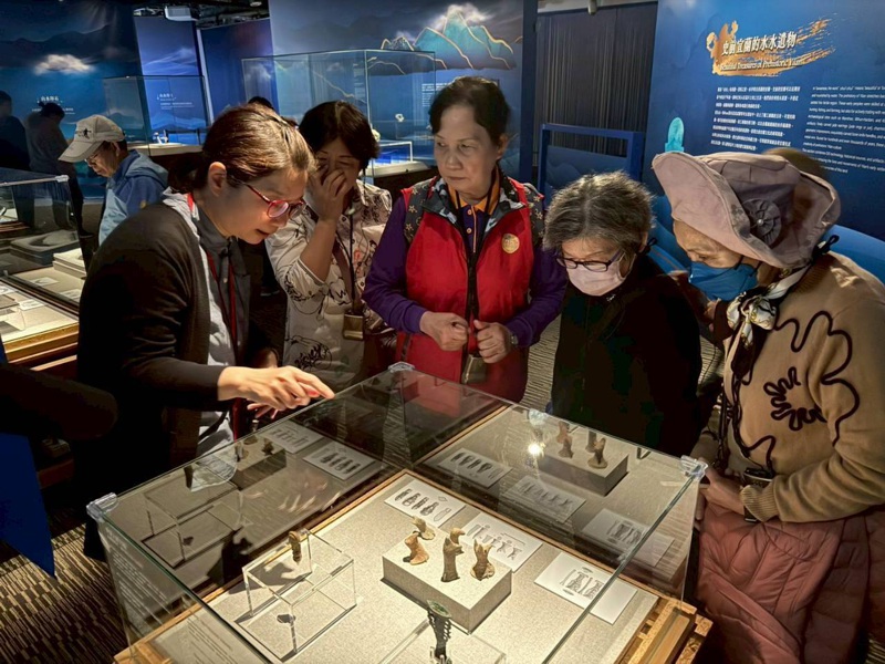 特展融合故宮與宜蘭在地史前文物共30件珍藏，打造跨時代文化對話。