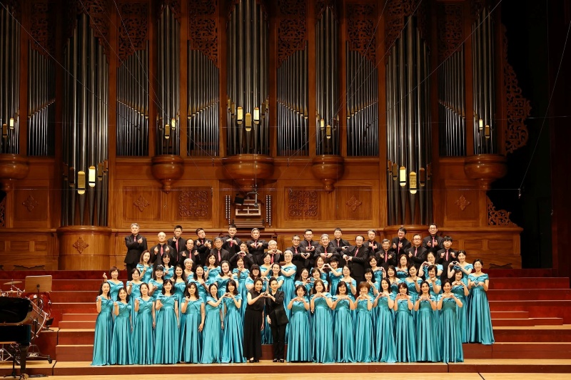 國立陽明交通大學教職員合唱團團員合影